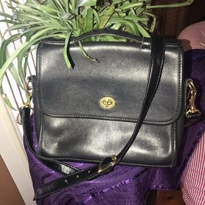 Vintage Coach Court 9870